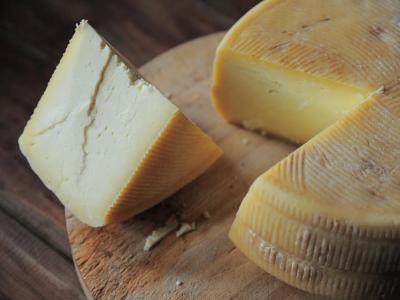 Alle erdenklichen Sorten an Käse findest du hier. Foto: Pixabay